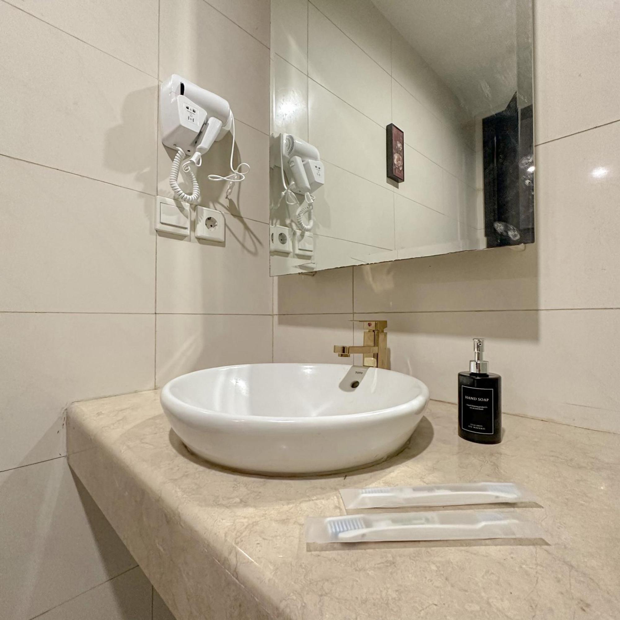Senayan Oasis - Gym, Pool, Netflix Apartment Jakarta
