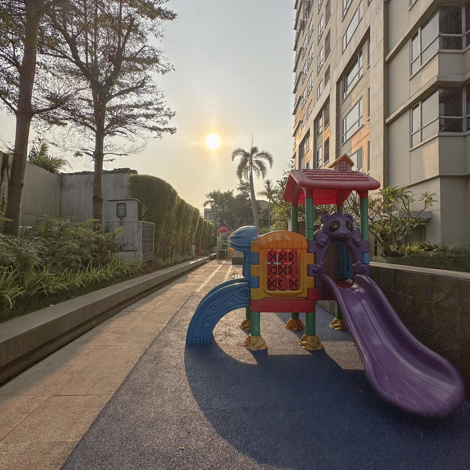 Senayan Oasis - Gym, Pool, Netflix Jakarta