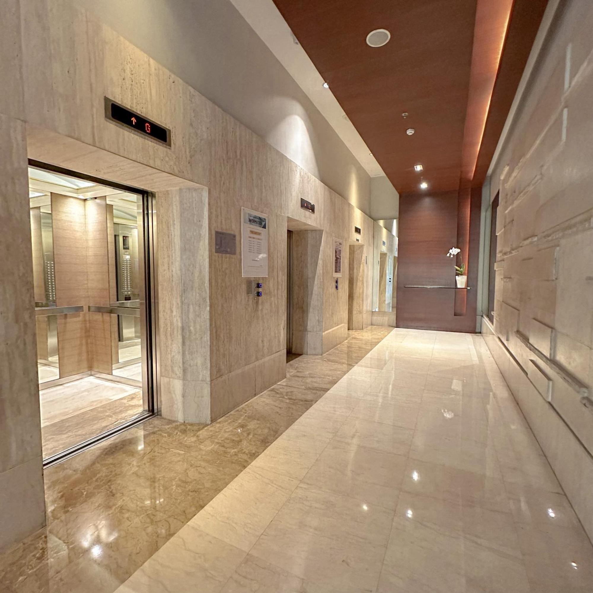 Senayan Oasis - Gym, Pool, Netflix Jakarta